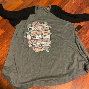 women’s 3XL long sleeve shirt